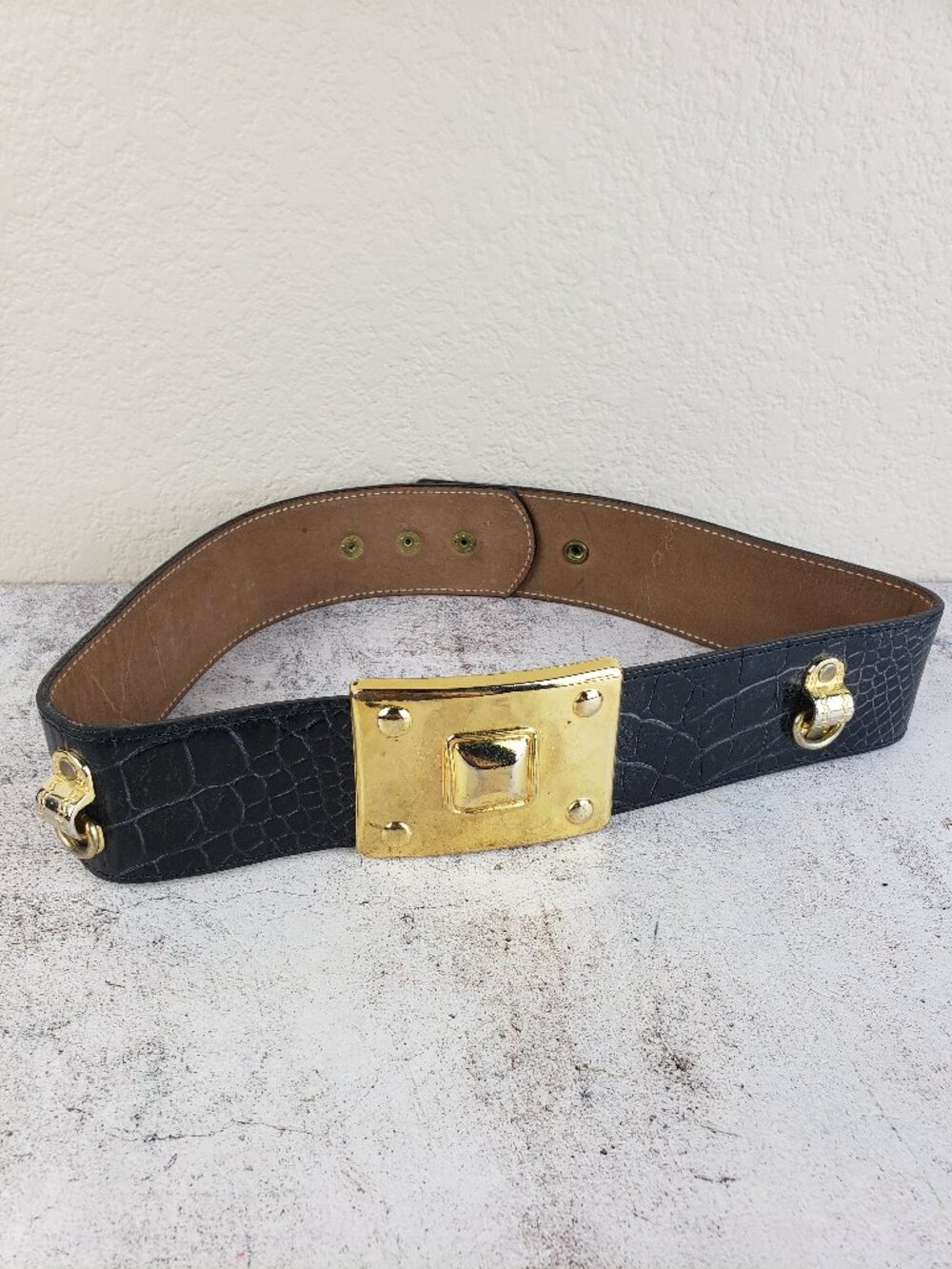 Vintage Streets Ahead Leather Belt Chic Embossed Art Deco Gold Hardware D-Rings - Picture 2 of 12